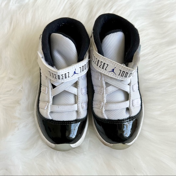 Nike Air Jordan | 11 Retro Black Concord 23B - Picture 1 of 8